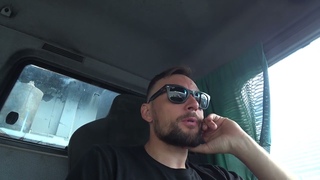Везу гранитныи отсев на Елагин остров на самосвале.