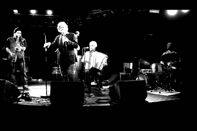Kusti Vuorinen Black Motor Minä soitan harmonikkaa (video Jyrki