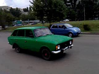 . Легковой автомобиль 'Иж-2125-Комби'.