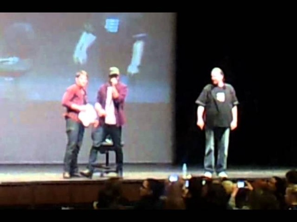 Nate auctioning his and Steves drawings. TVD2