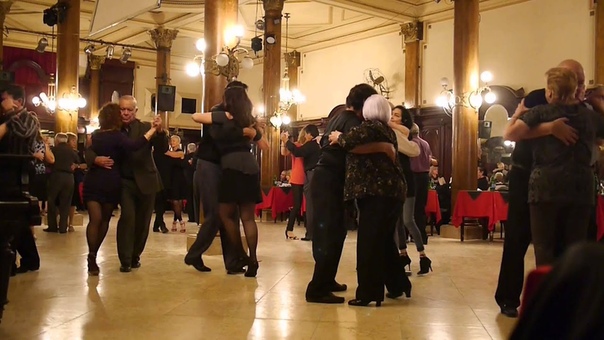 La Milonga de Paula y Carlos en la Confiteria