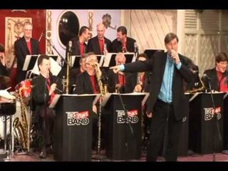 Gordon Goodwin's Big Phat Band at Disneyland Part 2 - Santa Baby