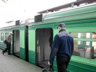 ЭД4М-0286 прибывает на платформу  Электрозаводская.