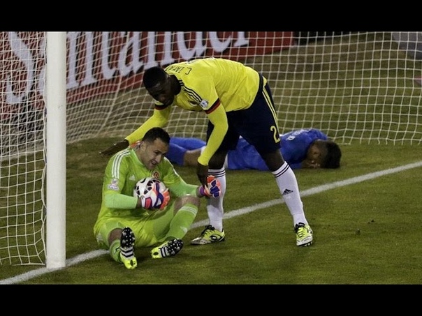 Невероятно Отбитые 2 Мяча Подряд Best Double Saves in Football History