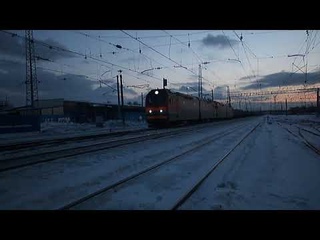 Электровозы 2ЭС6-982 Синара и 2ЭС6-843 Синара с грузовым поездом