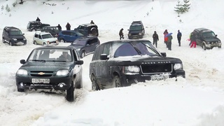 ДАЧНИКИ против МАЖОРОВ! Жёсткий спор Нивы и Land Rover. Кто проходимей на бездорожье.