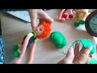 МК по вязанию крючком куклы-подхвата для штор // Часть 8 // Кепка// Автор И. Кистаева.
