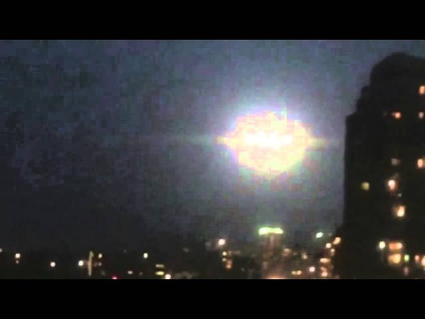 UFODI: Real Or Fake This UFO Illuminates The Sky Even Behind The