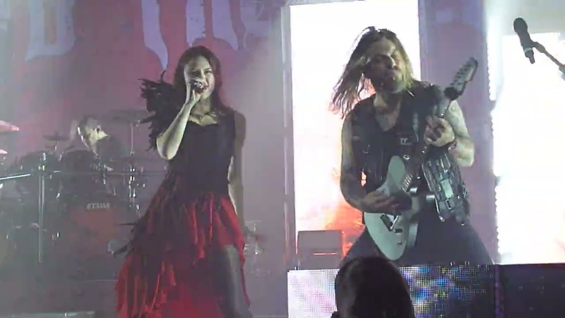 BEYOND THE BLACK LIVE 07 HEART OF THE HURRICANE 2024 04