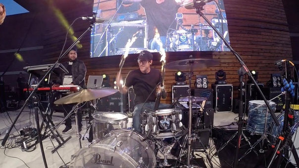 MY BANDS FIRST SHOW Blonde