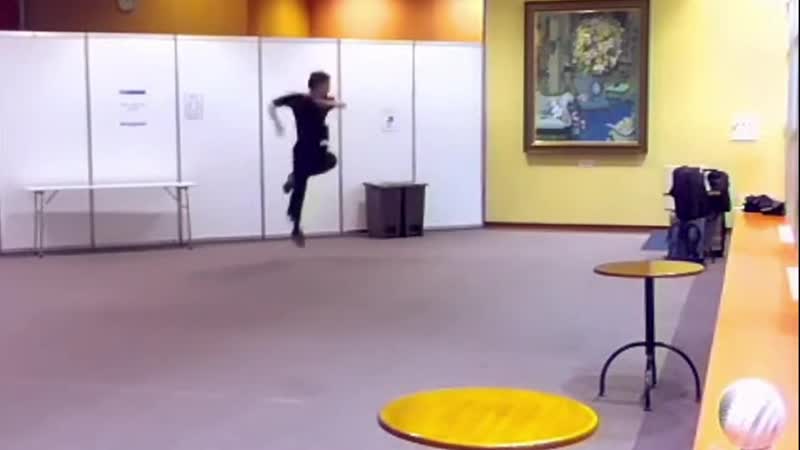 20201225 Yuzuru Hanyu JN warm up Area before