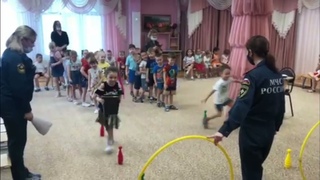 Ребята из детского сада тушили пожар и спасали плюшевых друзей