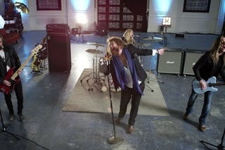 We Are Harlot - Dancing On Nails