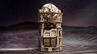 Настольные часы с турбийоном Астроном от Ugears