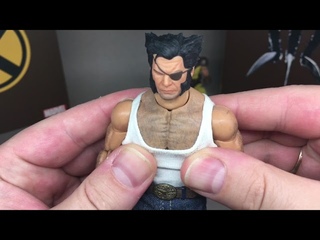 MEZCO ONE:12 Logan (Wolverine)