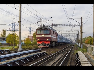 Тепловоз ТЭП70-0183 с поездом №083 Санкт-Петербург - Гомель - Рига