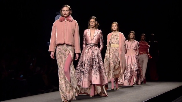 Menchen Tomás, desfile Otoño Invierno 2017, 18