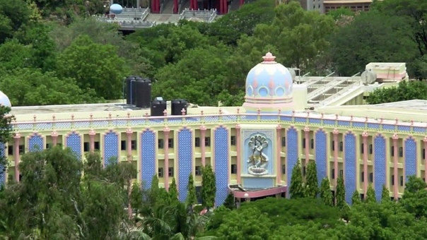 Virtual tour of Prashanthi Nilayam, Puttaparthi, the ashram of Sri Sathya Sai