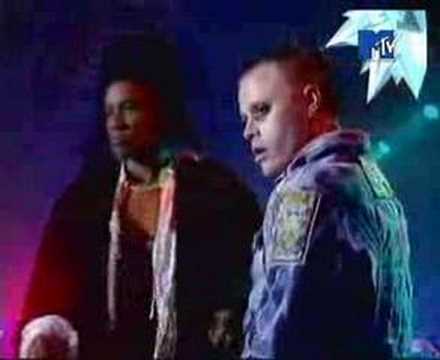 The Prodigy Smack My Bitch Up ( Live
