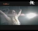 Avril Lavigne Slipped