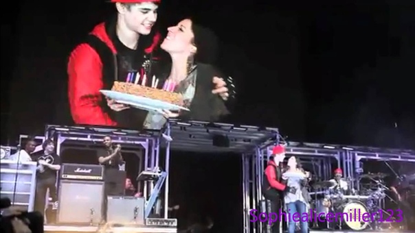 Justin Bieber Pattie Mallette, , Turn To