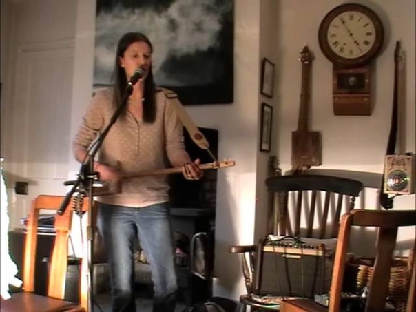 Diddley Bow song, with loop pedal Octave pedal. PLAY