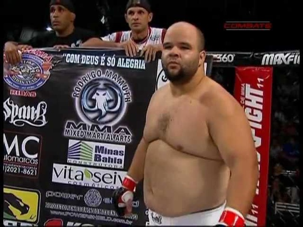 Mondragon vs Mamute A luta peso pesado do