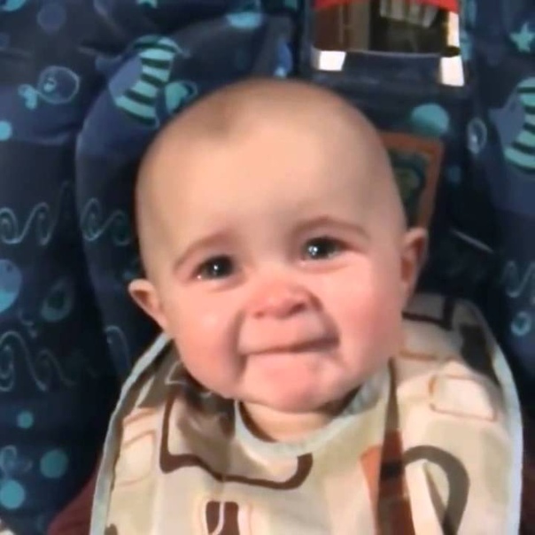 EMOTIONANT Iata cum isi exprima un copil emotiile la auzul vocii mamei