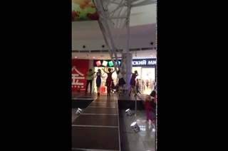 Показ от салона CAPRISE в ТРК Волгамолл 2