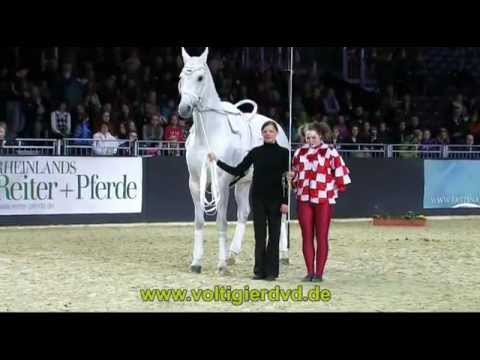 Equitana 2013 Damen 03 Sarah