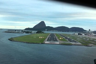 Pouso do Airbus no Santos Dumont no Rio de Janeiro