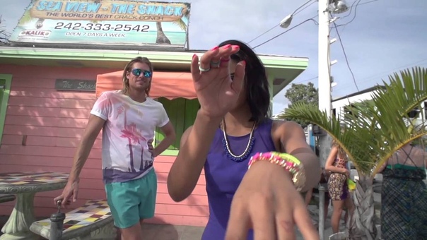 Georgia May Jagger: Behind the scenes Sunglass Hut ad