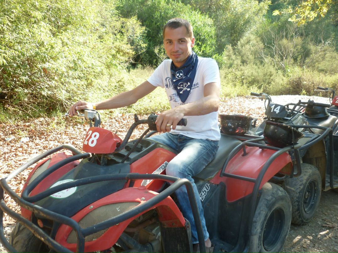 Леша Величко 