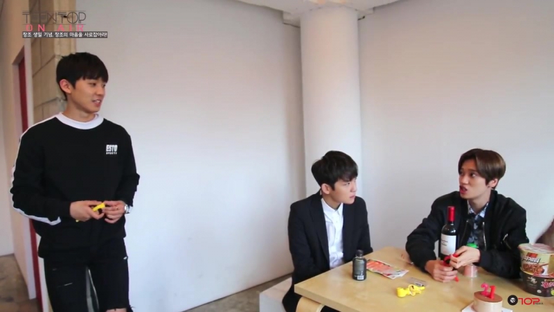151116 Teen Top On Air Win Changjos heart in honor of his