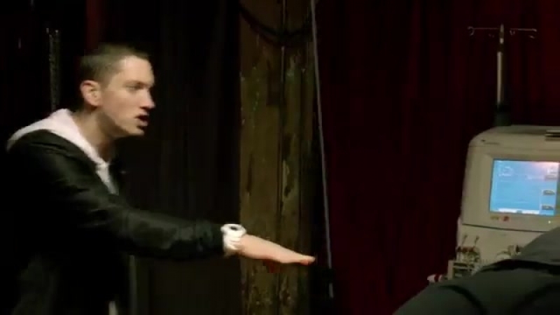 Доктор Дре и Эминем I Need a Doctor .