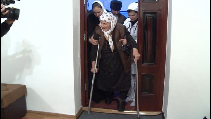 Власти Чечни вернули на Родину предков 104 летнюю Алину