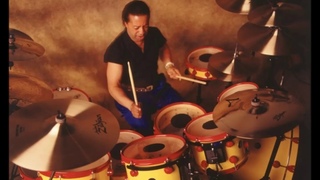 Tony Williams drum solo ( w/ Wallace Roney,Don Braden,Charnett Moffet& Mulgrew Miller) Poland 1987