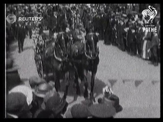 May Day celebrations at Colwyn Bay (1915)