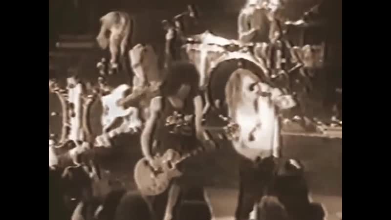 Guns N Roses Back Off Bitch ( Live