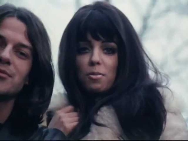 in colour Mighty Joe Shocking Blue Mariska
