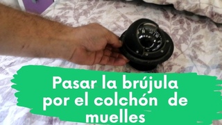 Mal descanso. Pasa la brújula por el colchón  de muelles