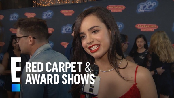 Has the Adventures in Babysitting Cast Seen the Original , E Live from the Red