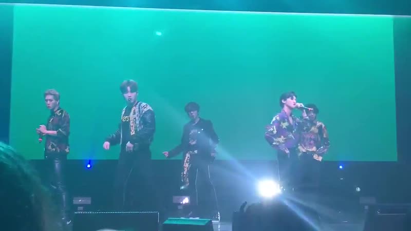 THEY PERFORMED WHO DO U LOVE FOR THE FIRST TIME IM CRYING RN
