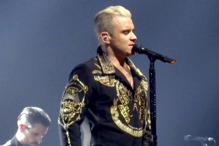 Robbie Williams - Bohemian Rhapsody (Live) @ Paris, Zénith () HD