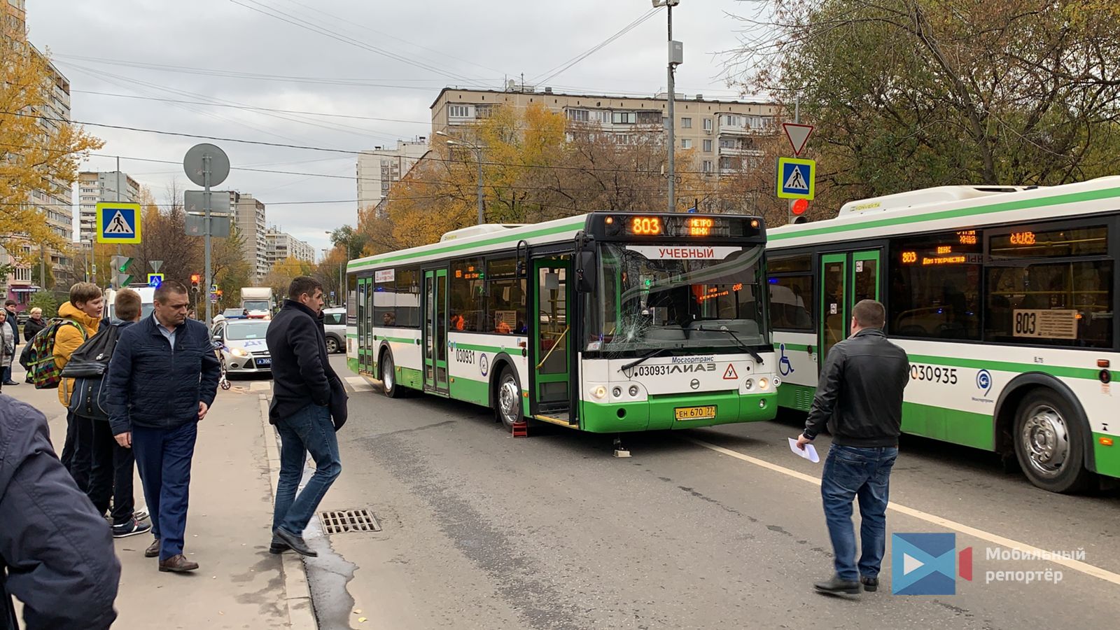 "Безопасные" автобусы Мосгортранса умудряются сбивать детей на пешеходных переходах, даже несмотря на их черепашью скорость Это картинка