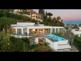 5,850,000 VILLA WITH BREATHTAKING VIEWS CLOSE TO MARBELLA