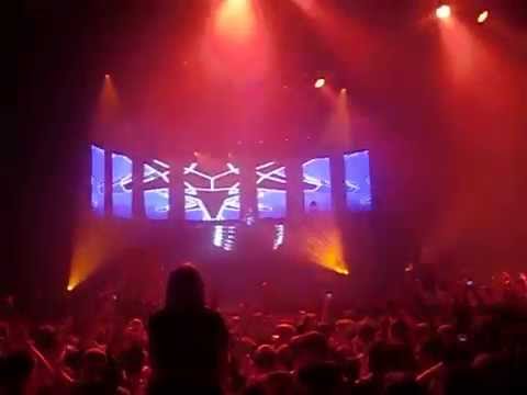 Steve Aoki Boneless Born To Get Wild ( With Live at O2 Academy Brixton