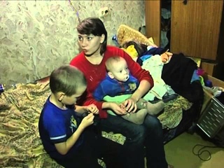 Родители бухают, дети голодают...