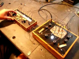 folktek “Bug“ with external “Scape Sequencer“