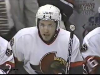 Sergei Zholtok assists on Alexandr Daigle goal vs Coyotes (1996)